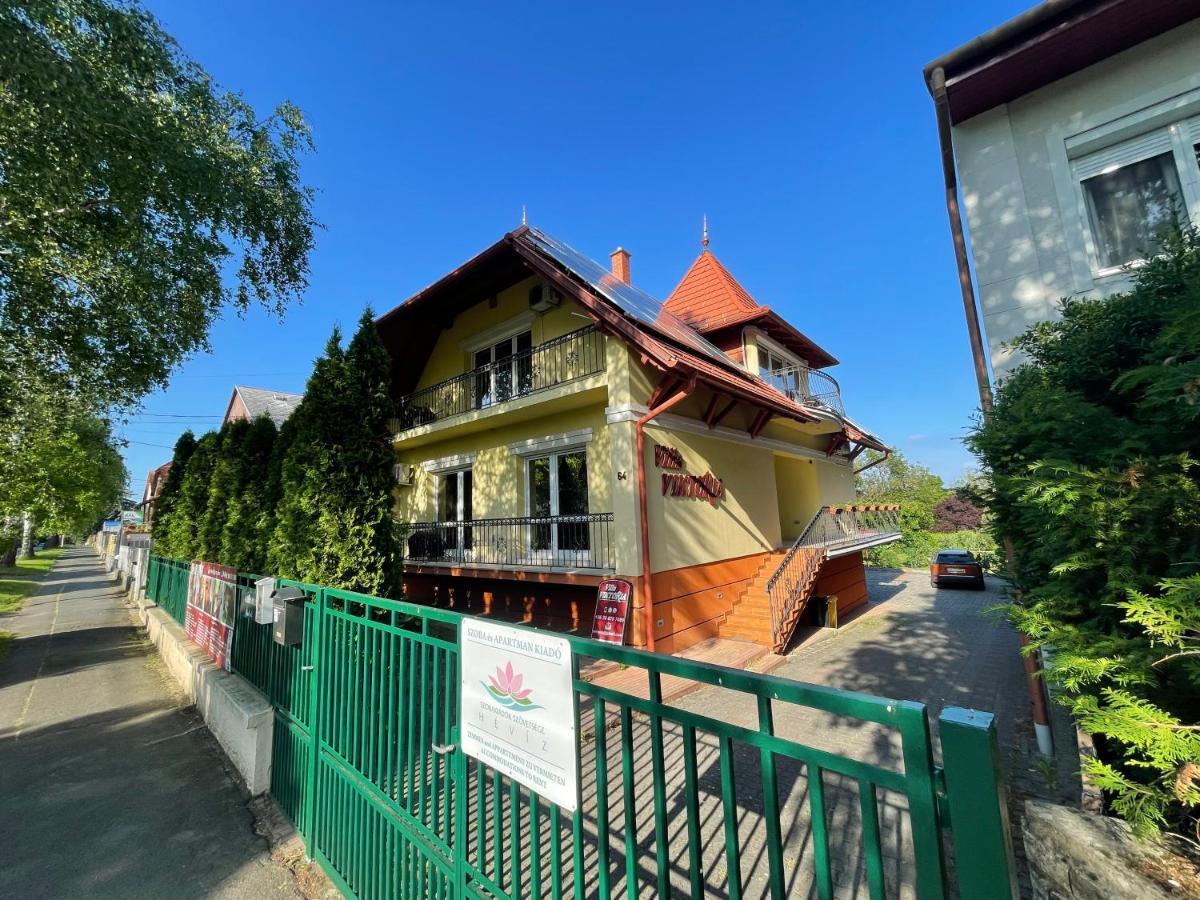 Villa Viktoria เฮวิซ ภายนอก รูปภาพ